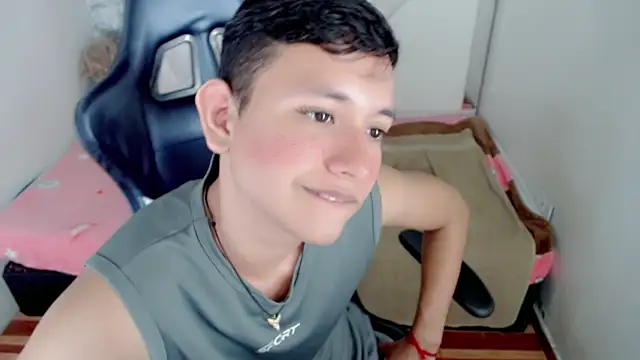 Stripchat gay sex cam Joaquinn333